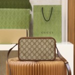 GUCCI retro camera bag #658572