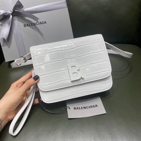 BALENCIAGA 𝘀𝗺𝗮𝗹𝗹 𝗯𝗮𝗴 crocodile print white buckle