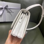 BALENCIAGA 𝘀𝗺𝗮𝗹𝗹 𝗯𝗮𝗴 𝗯𝗮𝗴 Lizard print white with white buckle