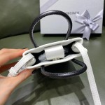 BALENCIAGA 𝗦𝗵𝗼𝗽𝗽𝗶𝗻𝗴 𝗯 𝗮𝗴 Cowhide shopping paper bag