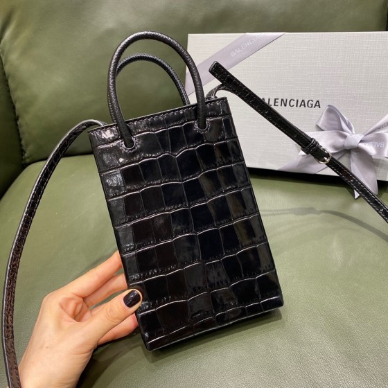 BALENCIAGA 𝗦𝗵𝗼𝗽𝗽𝗶𝗻𝗴 𝗯 𝗮𝗴 Crocodile shopping paper bag