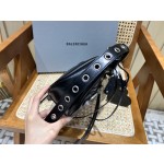 BALENCIAGA 𝐋𝐞 𝐂𝐚𝐠𝐨𝐥𝐞 Moon Bag