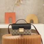 GUCCI 𝙥𝙖𝙙𝙡𝙤𝙘𝙠 series new member genuine leather #652683