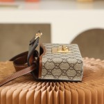 GUCCI 𝙥𝙖𝙙𝙡𝙤𝙘𝙠 series new member genuine leather #652683