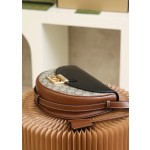 GUCCI 𝙋𝙖𝙙𝙡𝙤𝙘𝙠 series original leather #644524 moon bag