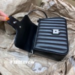 GUCCI marmont marmont geometric series (handbag black 21cm)# 583571