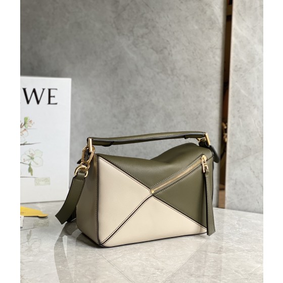 LOEWE    Puzzle bag