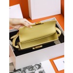 𝐂𝐞𝐥𝐢𝐧𝐞  𝐓𝐑𝐈𝐎𝐌𝐏𝐇𝐄 #194143