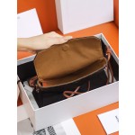 𝐂𝐞𝐥𝐢𝐧𝐞 𝐂𝐀𝐍𝐕𝐀𝐒 triangle #195902