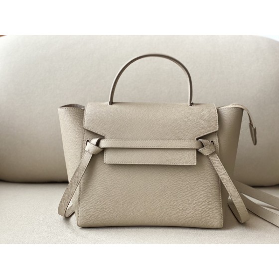 𝐂𝐞𝐥𝐢𝐧𝐞 BELT MICRO BAG in grained calfskin