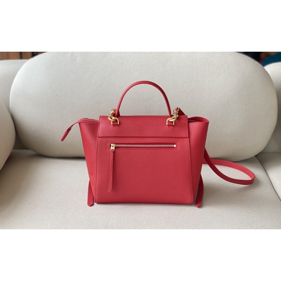 𝐂𝐞𝐥𝐢𝐧𝐞 BELT MICRO BAG in grained calfskin