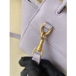 𝐂𝐞𝐥𝐢𝐧𝐞 𝐛𝐞𝐥𝐭 𝐩𝐢𝐜𝐨 𝟏𝟔𝐜𝐦 Grained Calfskin Bag