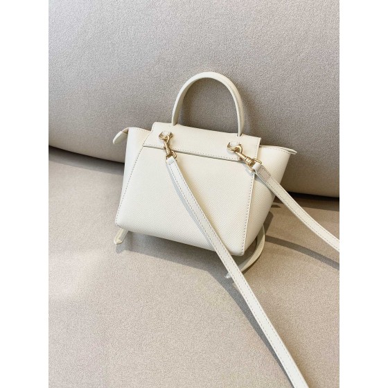 𝐂𝐞𝐥𝐢𝐧𝐞 𝐛𝐞𝐥𝐭 𝐩𝐢𝐜𝐨 𝟏𝟔𝐜𝐦 Grained Calfskin Bag