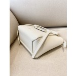 𝐂𝐞𝐥𝐢𝐧𝐞 𝐛𝐞𝐥𝐭 𝐩𝐢𝐜𝐨 𝟏𝟔𝐜𝐦 Grained Calfskin Bag