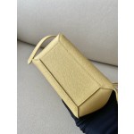 𝐂𝐞𝐥𝐢𝐧𝐞 𝐛𝐞𝐥𝐭 𝐩𝐢𝐜𝐨 𝟏𝟔𝐜𝐦 Grained Calfskin Bag