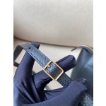 𝐂𝐞𝐥𝐢𝐧𝐞 𝐛𝐞𝐥𝐭 𝐩𝐢𝐜𝐨 𝟏𝟔𝐜𝐦 Grained Calfskin Bag