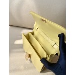 𝐂𝐞𝐥𝐢𝐧𝐞 Box Teen bag in polished calfskin