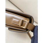 𝐂𝐞𝐥𝐢𝐧𝐞 Triomphe Medium 22.5cm