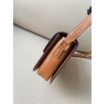 𝐂𝐞𝐥𝐢𝐧𝐞 Triomphe Medium 22.5cm