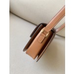 𝐂𝐞𝐥𝐢𝐧𝐞 Triomphe Medium 22.5cm