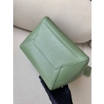 𝐂𝐞𝐥𝐢𝐧𝐞 SANGLE BUCKET bucket bag in soft grained calfskin