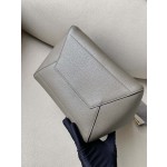 𝐂𝐞𝐥𝐢𝐧𝐞 SANGLE BUCKET bucket bag in soft grained calfskin