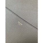 𝐂𝐞𝐥𝐢𝐧𝐞 SANGLE BUCKET bucket bag in soft grained calfskin