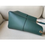 𝐂𝐞𝐥𝐢𝐧𝐞 SANGLE BUCKET bucket bag in soft grained calfskin