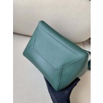 𝐂𝐞𝐥𝐢𝐧𝐞 SANGLE BUCKET bucket bag in soft grained calfskin