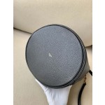 𝐂𝐞𝐥𝐢𝐧𝐞 BUCKET 16 bucket bag in smooth calfskin