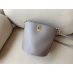 𝐂𝐞𝐥𝐢𝐧𝐞 BUCKET 16 bucket bag in smooth calfskin