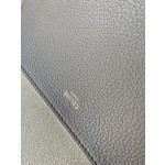 𝐂𝐞𝐥𝐢𝐧𝐞 BUCKET 16 bucket bag in smooth calfskin