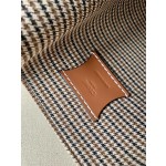 𝐂𝐞𝐥𝐢𝐧𝐞 BUCKET MAILL𝐂𝐞𝐥𝐢𝐧𝐞 BIG BAG NANO bucket bag in tweed and smooth calfskin