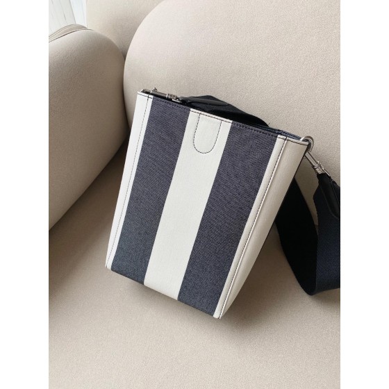 𝐂𝐞𝐥𝐢𝐧𝐞 SANGLE BUCKET Small wide striped fabric bucket bag