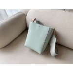 𝐂𝐞𝐥𝐢𝐧𝐞 SANGLE BUCKET Small wide striped fabric bucket bag