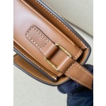 𝐂𝐞𝐥𝐢𝐧𝐞 Triomphe teen 18.5cm