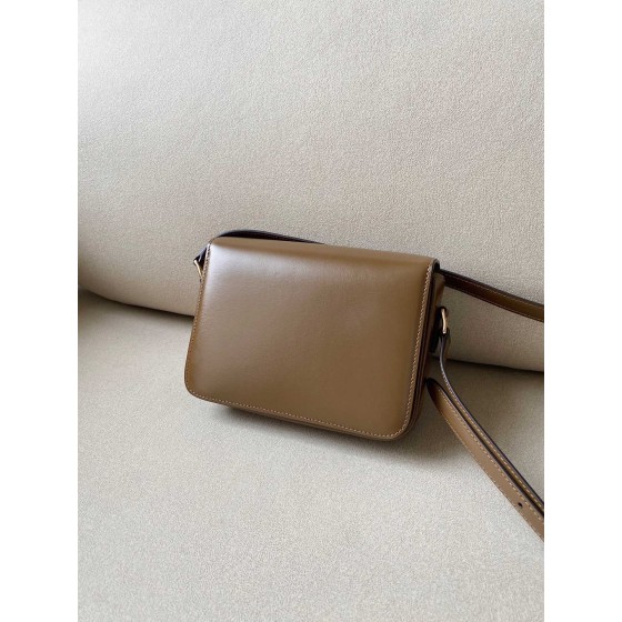 𝐂𝐞𝐥𝐢𝐧𝐞 Triomphe teen 18.5cm