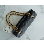 𝐂𝐇𝐀𝐍𝐄𝐋 Classic Flap Italy 🇮🇹 The 𝗚𝗥" Original Lambskin 🐑 Classic Flap Bag Gold Buckle Black Small