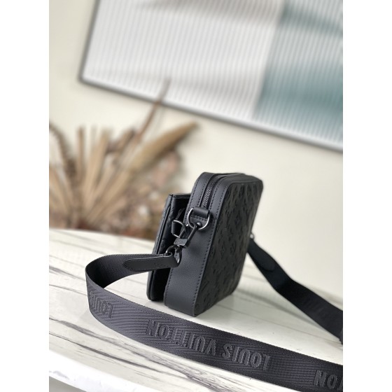 𝐋𝐎𝐔𝐈𝐒 𝐕𝐔𝐈𝐓𝐓𝐎𝐍 M46602 Discovery pocket