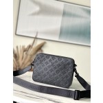 𝐋𝐎𝐔𝐈𝐒 𝐕𝐔𝐈𝐓𝐓𝐎𝐍 M46602 Discovery pocket