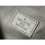 𝐋𝐎𝐔𝐈𝐒 𝐕𝐔𝐈𝐓𝐓𝐎𝐍  M46036 Discovery pocket