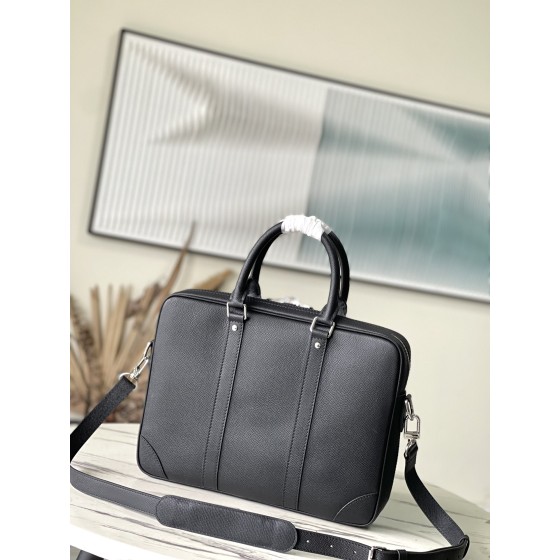 𝐋𝐎𝐔𝐈𝐒 𝐕𝐔𝐈𝐓𝐓𝐎𝐍 M30925 cross pattern This Voyage