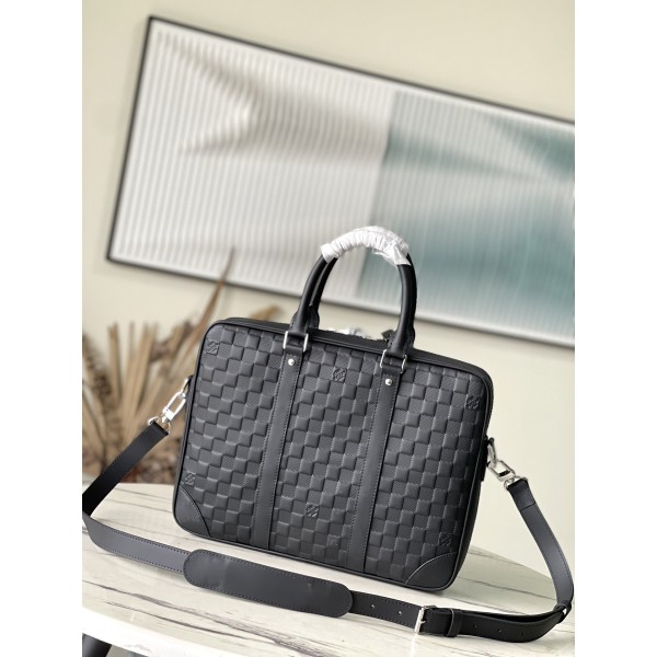 𝐋𝐎𝐔𝐈𝐒 𝐕𝐔𝐈𝐓𝐓𝐎𝐍 N40444 Pressed Voyage Small Briefcase