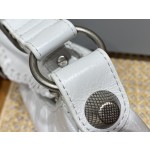 BALENCIAGA 𝐋𝐞 𝐂𝐚𝐠𝐨𝐥𝐞 Moon Bag