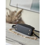 𝐋𝐎𝐔𝐈𝐒 𝐕𝐔𝐈𝐓𝐓𝐎𝐍 M22512 black color matching enamel floral chain