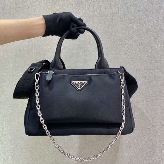 𝐏𝐑𝐀𝐃𝐀 New twin bags