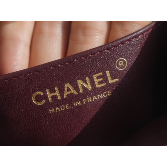 𝐂𝐇𝐀𝐍𝐄𝐋 Classic Flap Italy 🇮🇹 "𝗚𝗥" Original Lambskin 🐑 Classic Mouth Flap Bag Gold Buckle Black Square Fat 🔆