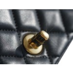 𝐂𝐇𝐀𝐍𝐄𝐋 Classic Flap Italy 🇮🇹 "𝗚𝗥" Original Lambskin 🐑 Classic Mouth Flap Bag Gold Buckle Black Square Fat 🔆