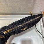 𝐏𝐑𝐀𝐃𝐀 New 1BH171 crease