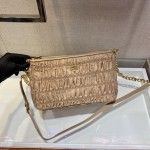 𝐏𝐑𝐀𝐃𝐀 New 1BH171 crease